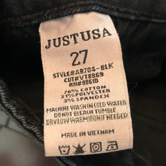 JustUSA Black Ripped Jean Shorts Women Size 27 - Picture 4 of 4